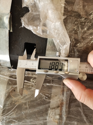 10877920 Các bộ phận của trạm trộn Lưỡi dao PQ190C.5-1 Chống mài mòn cho máy bơm bê tông SANY