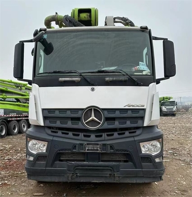 2021 Zoomlion 62M Xe bơm bê tông cũ với khung xe BENZ